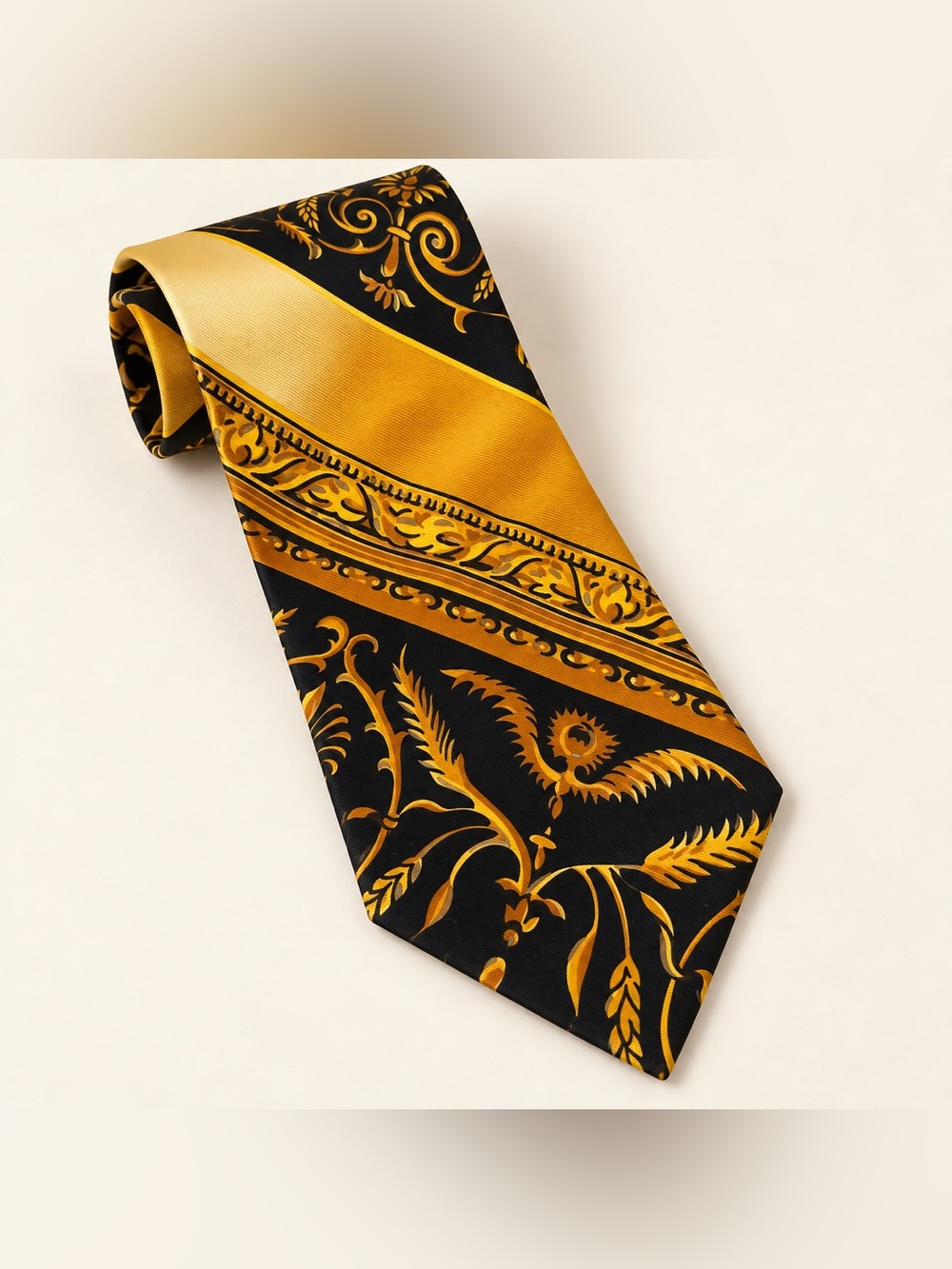 Vintage Gianni Versace 100% Silk Black Gold Baroque Necktie 58"